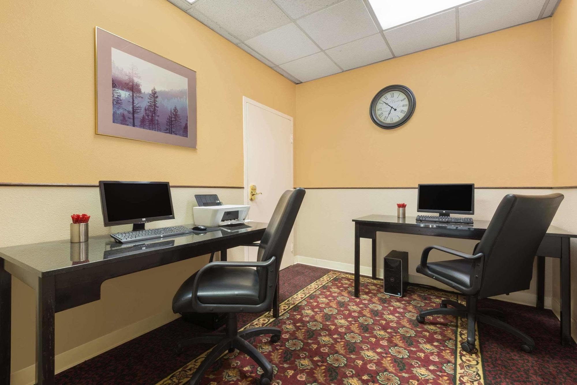 Budget Inn Laramie Bagian luar foto